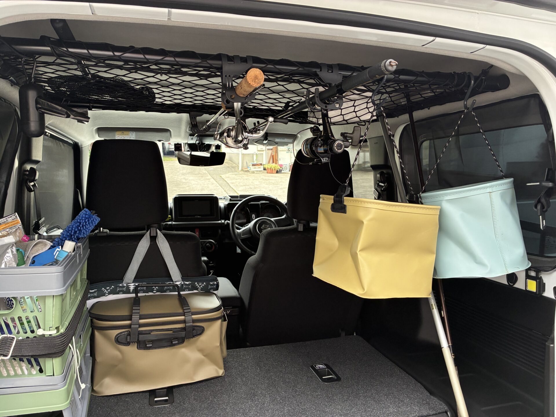 【天井収納・ロッドホルダーDIY】予算たったの３５００円！イレクターパイプで超簡単！